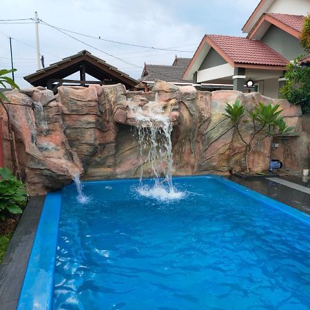 Roemahkoe Holidayhome Malacca Eksteriør bilde