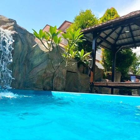 Roemahkoe Holidayhome Malacca Eksteriør bilde
