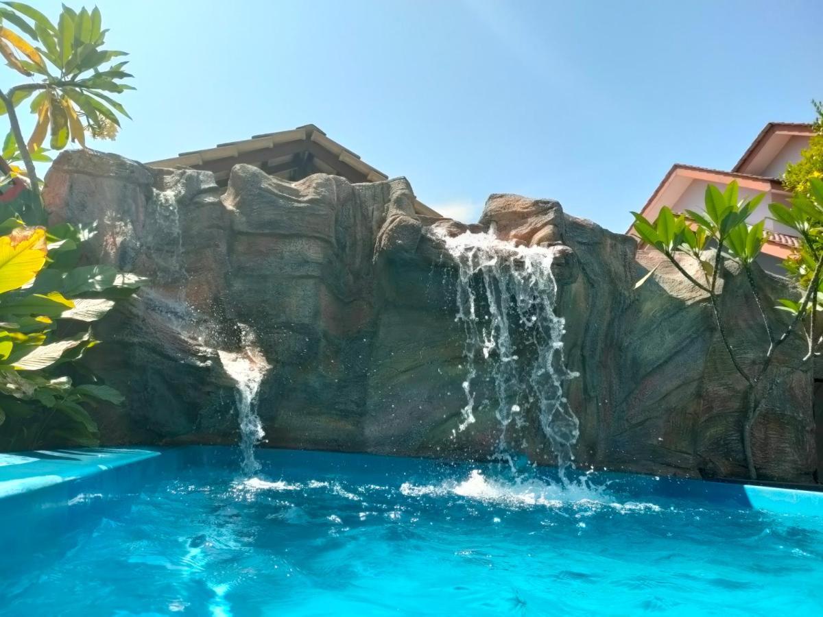 Roemahkoe Holidayhome Malacca Eksteriør bilde
