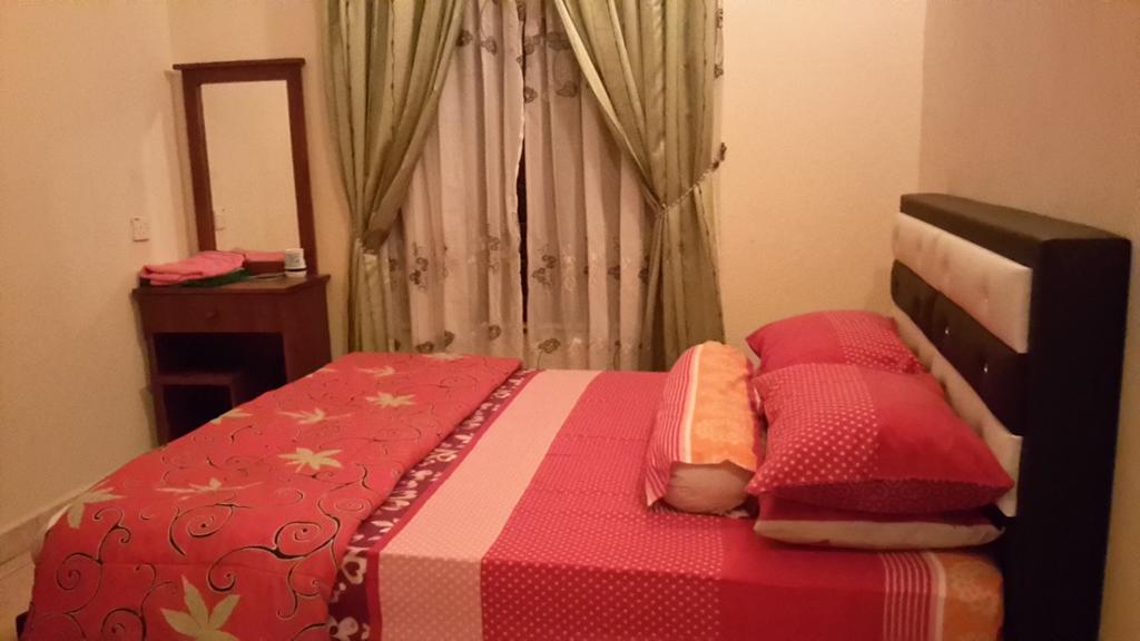 Roemahkoe Holidayhome Malacca Eksteriør bilde