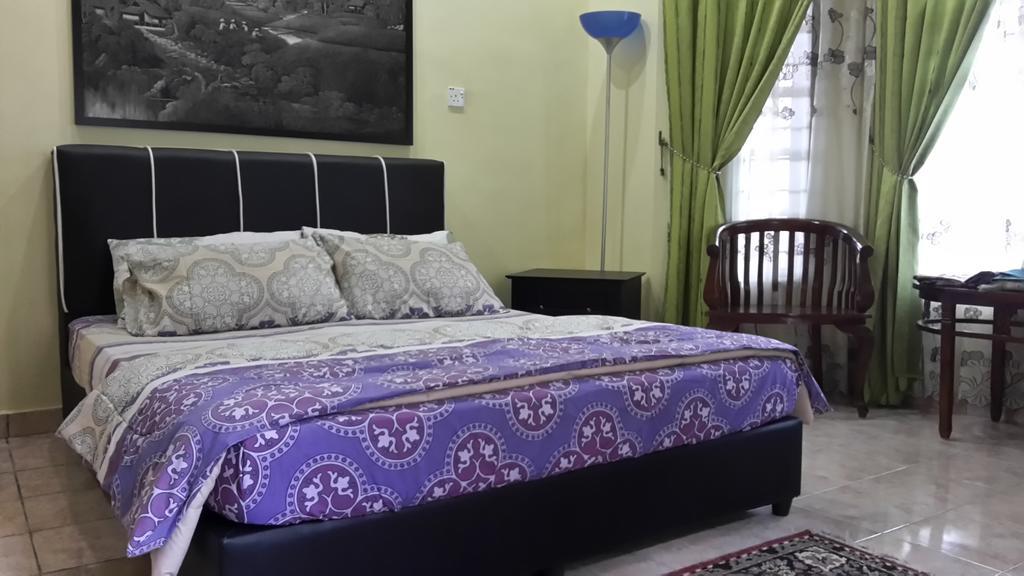 Roemahkoe Holidayhome Malacca Eksteriør bilde